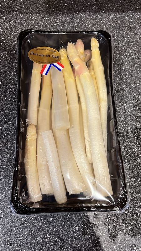 1kg Asperges grof geschild