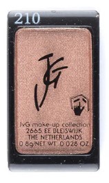 John v G Eyeshadow 210